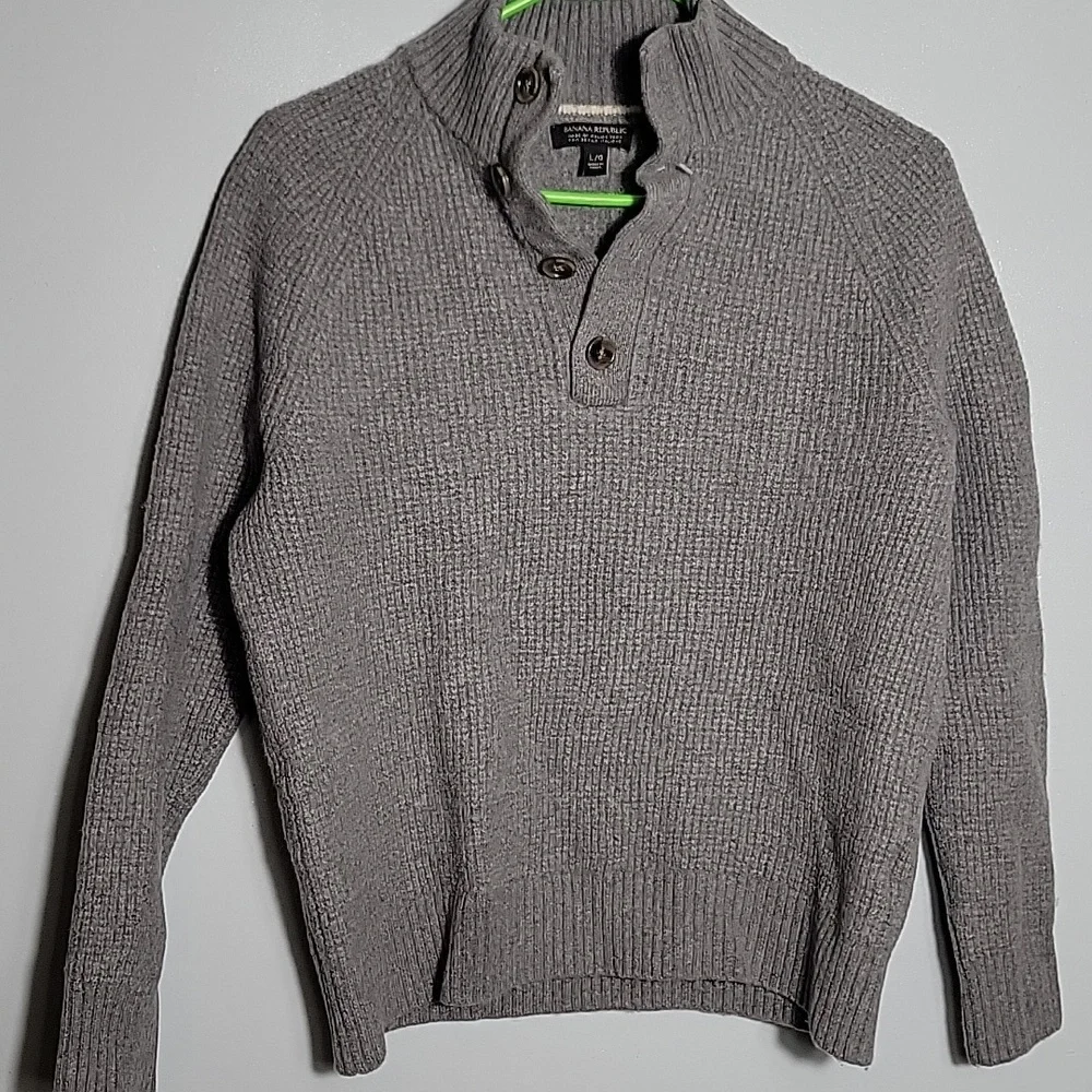 Banana Republic Italian Yarn Wool Blend Turtleneck Button Sweater Size Large - Picture 2 of 8